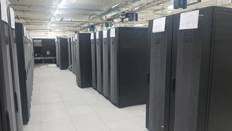 Racks Eglon data center Igae