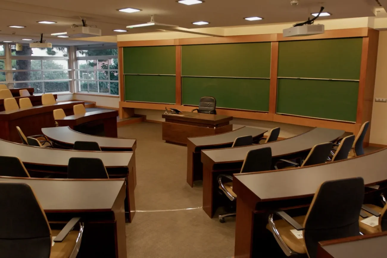 IESE aula de alumnos