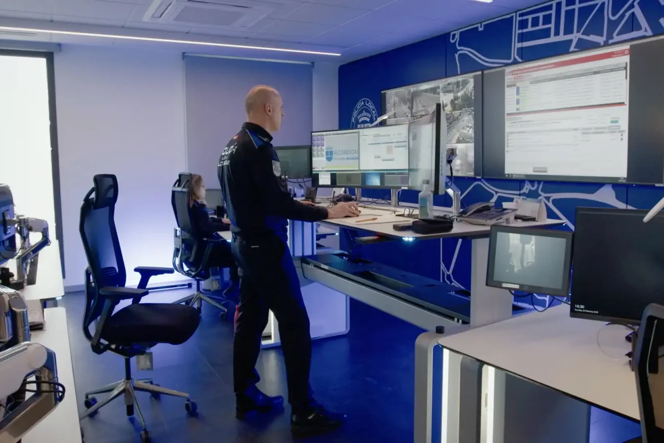 cecom policía de alcobendas centro de control tecnológico Advantis NG ergonómicas