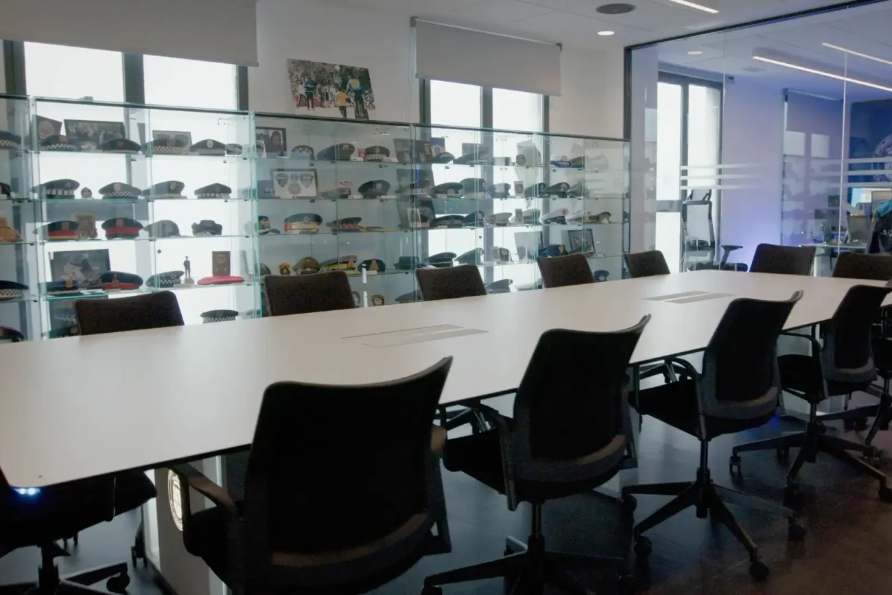 cecom policía de alcobendas centro de control tecnológico mesa de reuniones Advantis NG