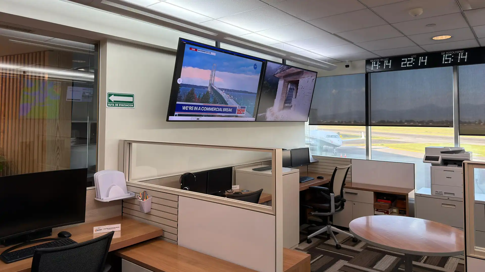 DeskWall GESAB centro de control Manny Aero México