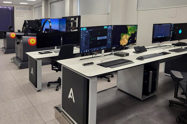entorno critico Airbus con consolas de control Advantis GESAB